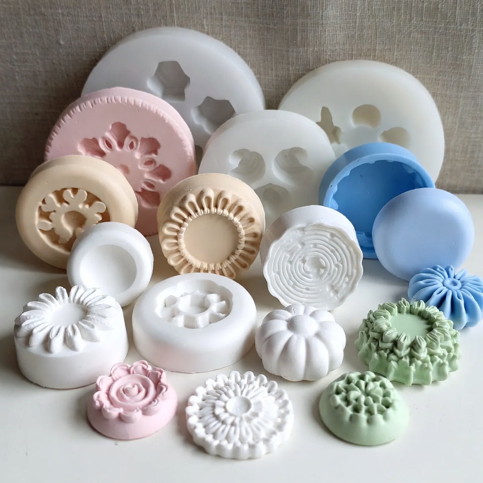 Plaster & Gypsum Molds: The Texture of Silence